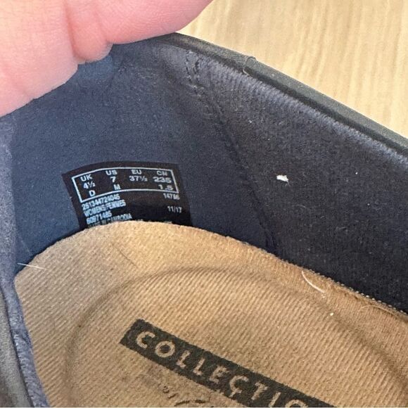 Clarks Slip On Shoes - Picture 2 of 7